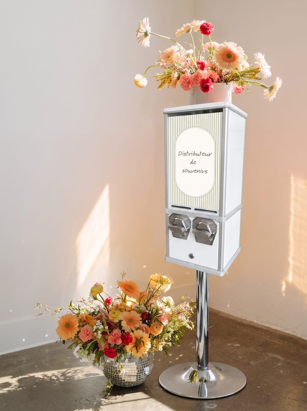 La machine s'habille pour votre soirée : fleurs, jetons et illustrations exclusives